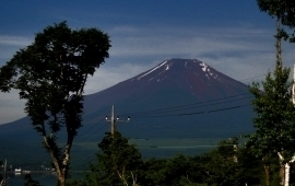 イゾラーナから見た富士山 夏富士.jpg