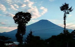 イゾラーナから見た富士山 富士山.jpg