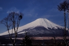 イゾラーナから見た富士山 富士山.jpg
