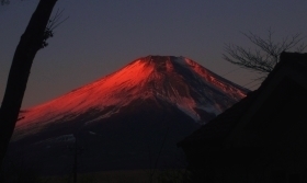 イゾラーナから富士山 紅富士.jpg